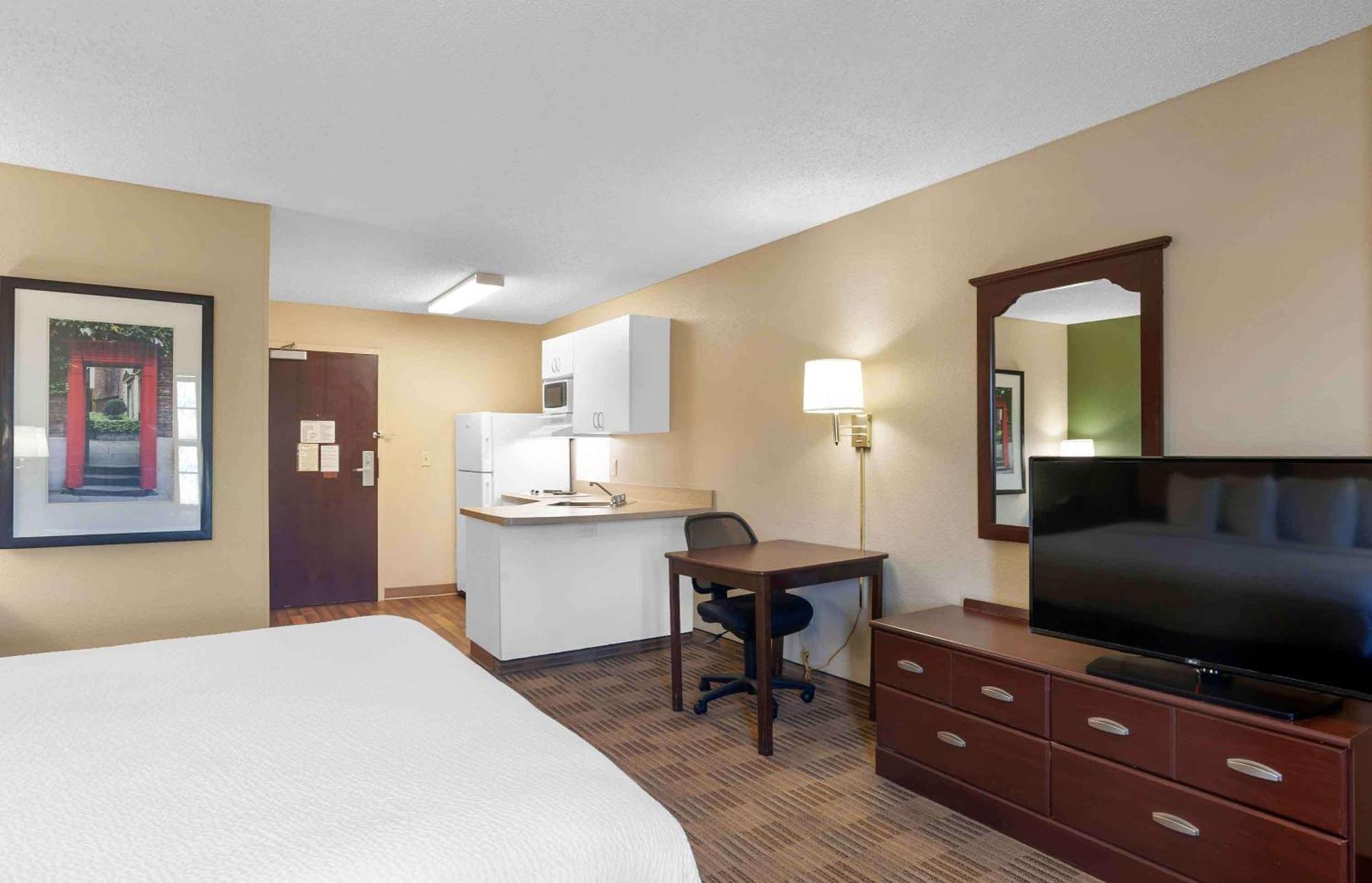 Extended Stay America Select Suites - Columbia - Ft Jackson Exterior photo